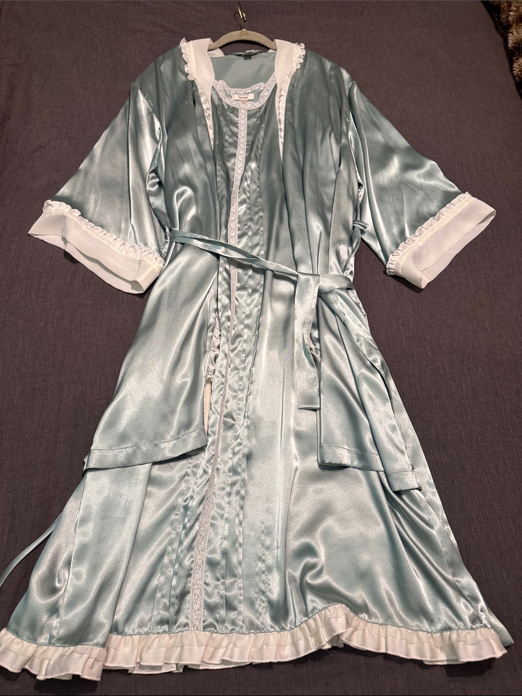 Vintage Vera Wang Nglige Set. Nightgown And Robe.